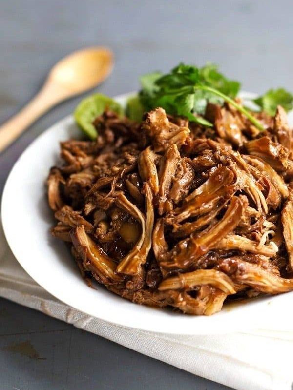 Honey Glazed Crockpot Chicken Adobo - simple pantry ingredients, hardly any hands-on time, 200 calories. | https://lose-big.today