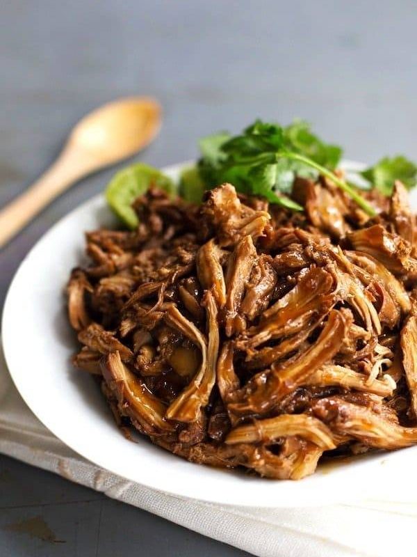 Honey Glazed Crockpot Chicken Adobo - simple pantry ingredients, hardly any hands-on time, 200 calories. | https://lose-big.today