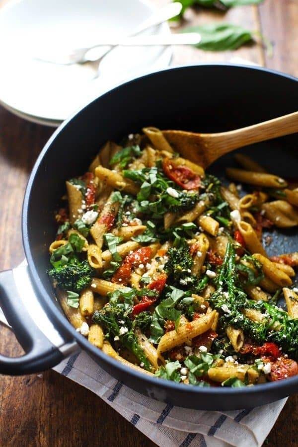 20 Minute Lemon Pesto Penne in a pan.