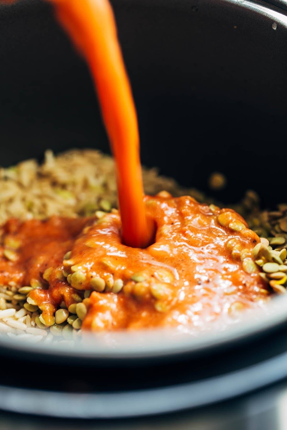 Lentils with sauce.
