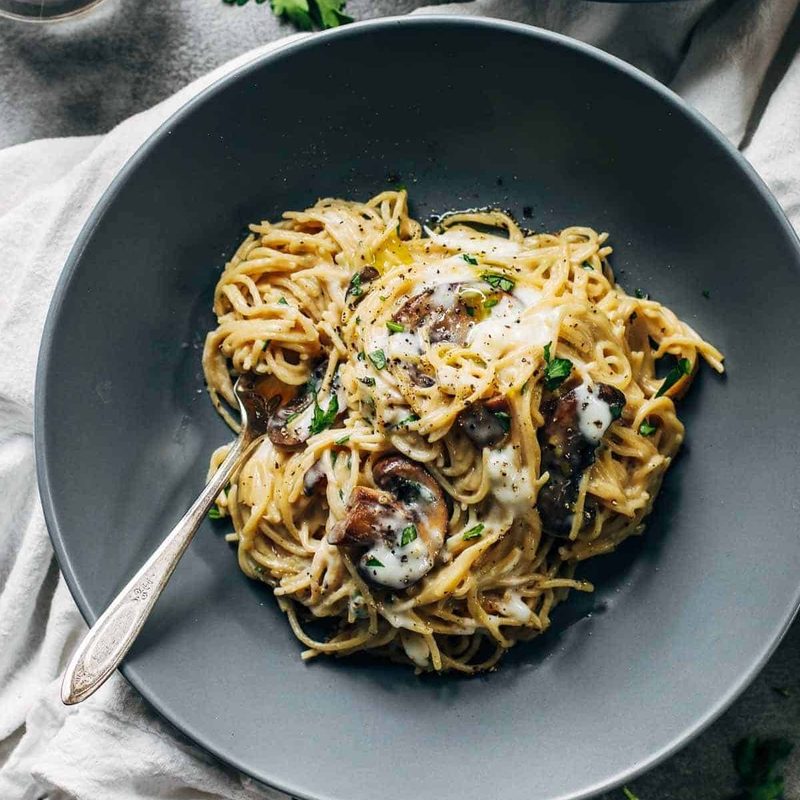 A picture of Creamy Garlic Herb Mushroom Spaghetti